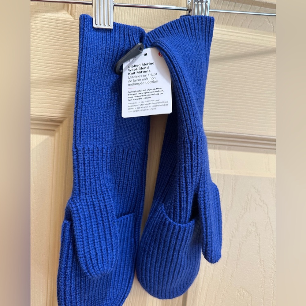 Ribbed Merino Wool Blend Knit Mittens